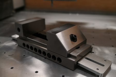 Low Profile Clamp for Chinese Engineers Vice